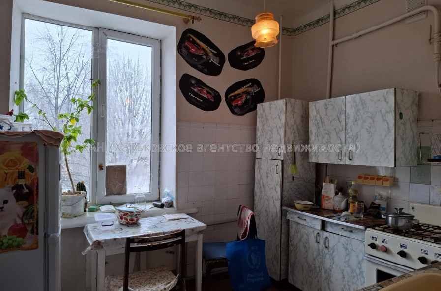 Продам квартиру, Библика ул. , 2 кім., 42 м², советский ремонт 