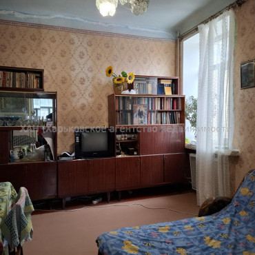 Продам квартиру, Библика ул. , 2 кім., 42 м², советский ремонт 