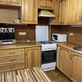 Продам квартиру, 1  ком., 37 м², капитальный ремонт