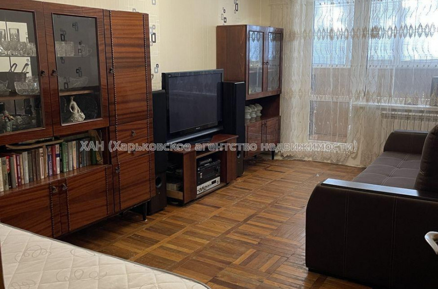 Продам квартиру, 1  ком., 37 м², капитальный ремонт 