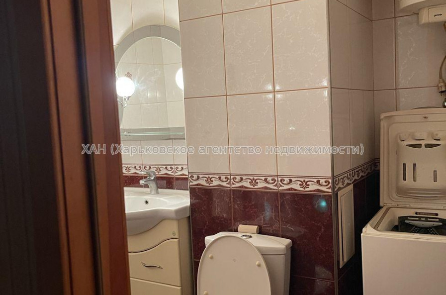 Продам квартиру, 1  ком., 37 м², капитальный ремонт 