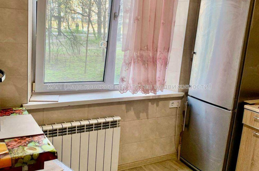 Продам квартиру, Гвардейцев Широнинцев ул. , 1  ком., 33 м², капитальный ремонт 