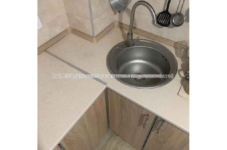 Продам квартиру, Гвардейцев Широнинцев ул. , 1  ком., 33 м², капитальный ремонт 