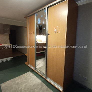 Продам квартиру, Каркача Ивана бульв. , 1  ком., 27.50 м², косметический ремонт 
