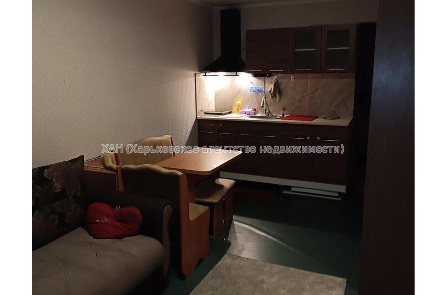 Продам квартиру, Каркача Ивана бульв. , 1  ком., 27.50 м², косметический ремонт 