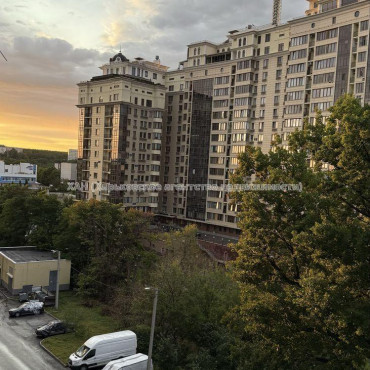 Продам квартиру, Профессорская ул. , 2 кім., 70 м², евроремонт 