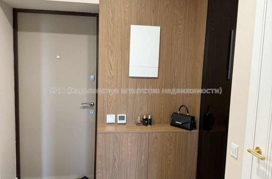 Продам квартиру, Профессорская ул. , 2 кім., 70 м², евроремонт 