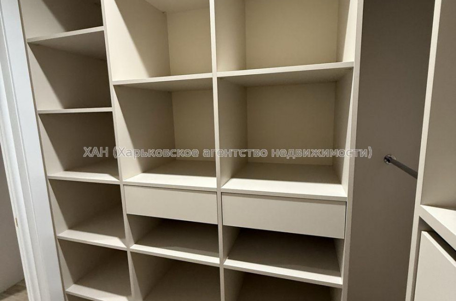 Продам квартиру, Профессорская ул. , 2 кім., 70 м², евроремонт 