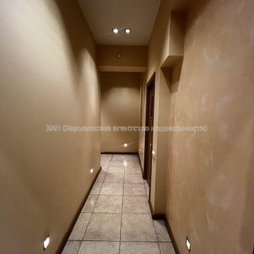 Продам квартиру, Данилевского ул. , 5 кім., 217 м², капитальный ремонт 