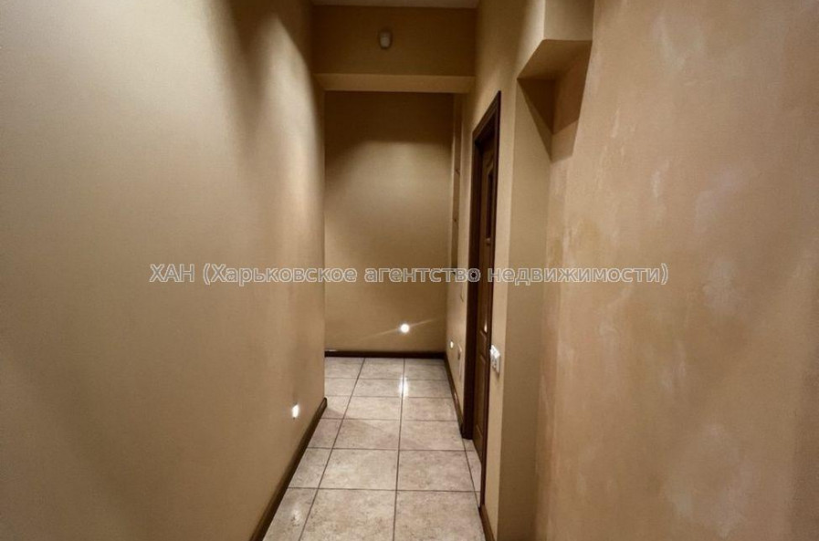 Продам квартиру, Данилевского ул. , 5 кім., 217 м², капитальный ремонт 