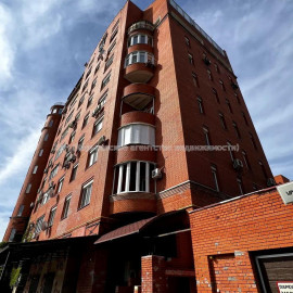 Продам квартиру, Данилевского ул. , 5 кім., 217 м², капитальный ремонт