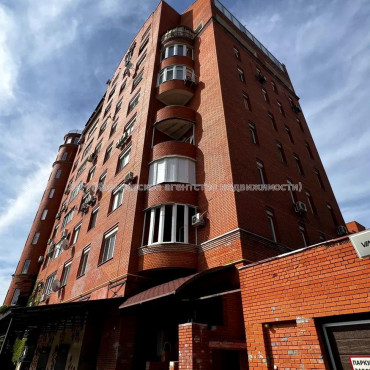 Продам квартиру, Данилевского ул. , 5 кім., 217 м², капитальный ремонт 