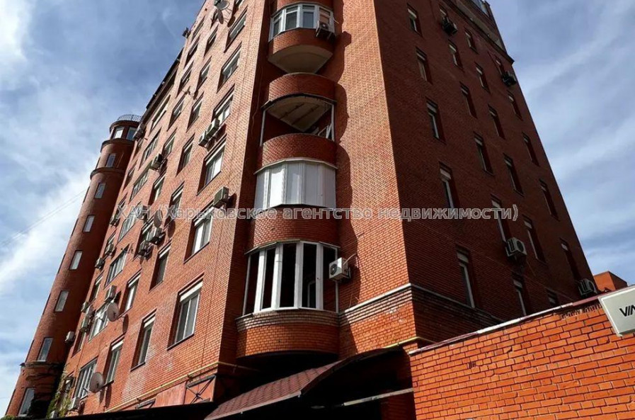 Продам квартиру, Данилевского ул. , 5 кім., 217 м², капитальный ремонт 