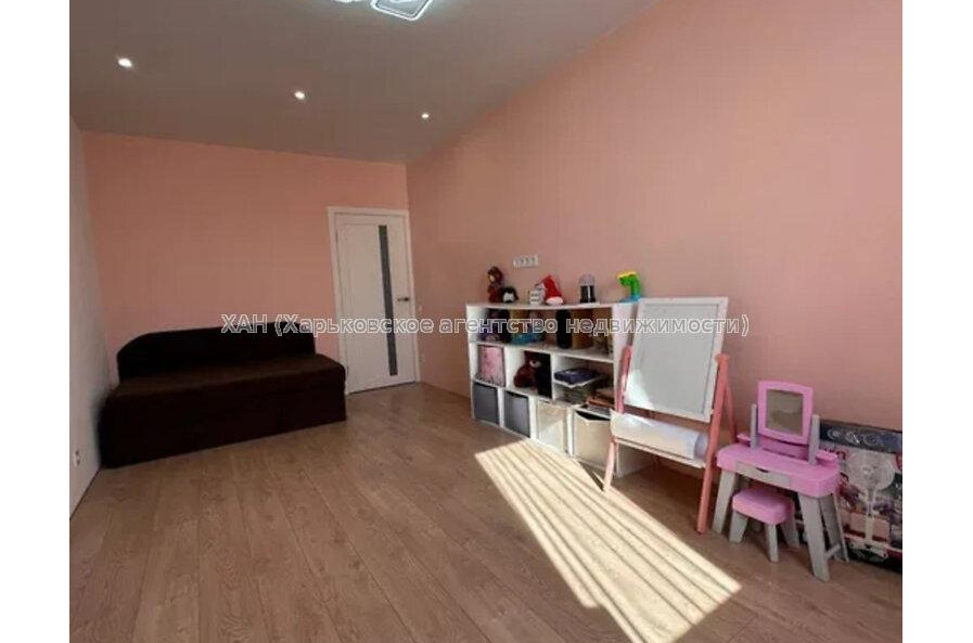 Продам квартиру, Мира ул. , 2 кім., 58 м², авторский дизайн 