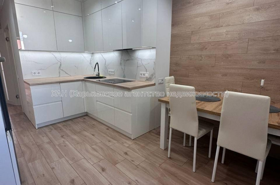 Продам квартиру, Мира ул. , 2 кім., 58 м², авторский дизайн 