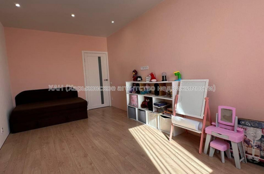 Продам квартиру, Мира ул. , 2 кім., 58 м², авторский дизайн 