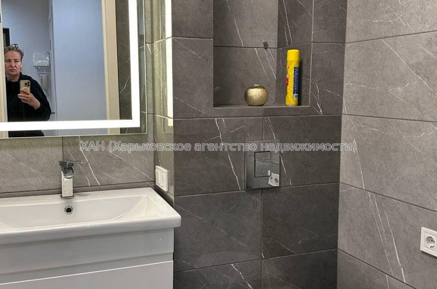 Продам квартиру, Мира ул. , 2 кім., 58 м², авторский дизайн 