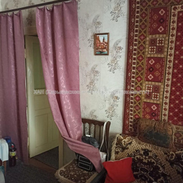 Продам квартиру, Юбилейная ул. , 1 кім., 40 м², советский ремонт 