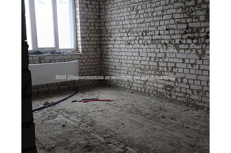 Продам квартиру, Победы просп. , 2 кім., 70 м², без внутренних работ 