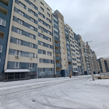 Продам квартиру, Победы просп. , 2 кім., 70 м², без внутренних работ 