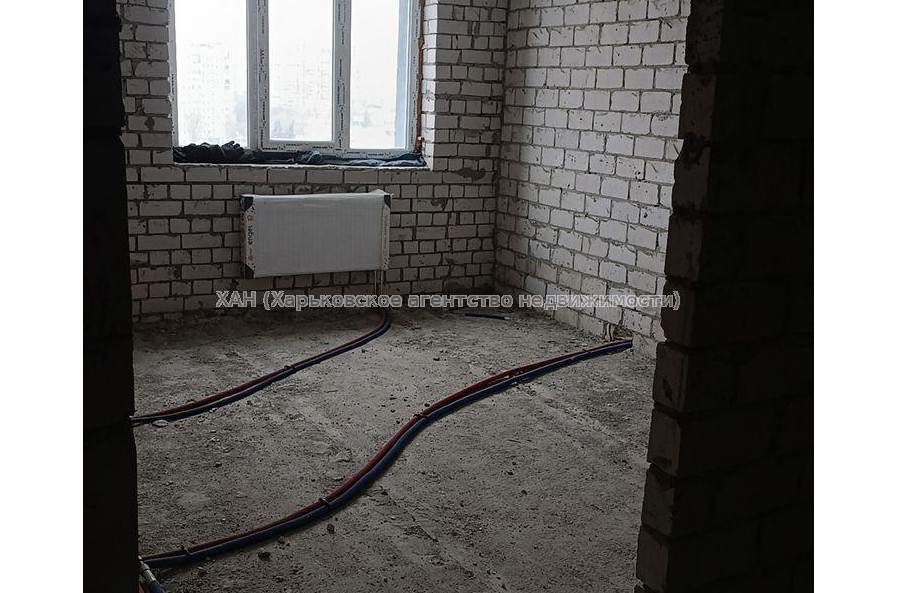 Продам квартиру, Победы просп. , 2 кім., 70 м², без внутренних работ 