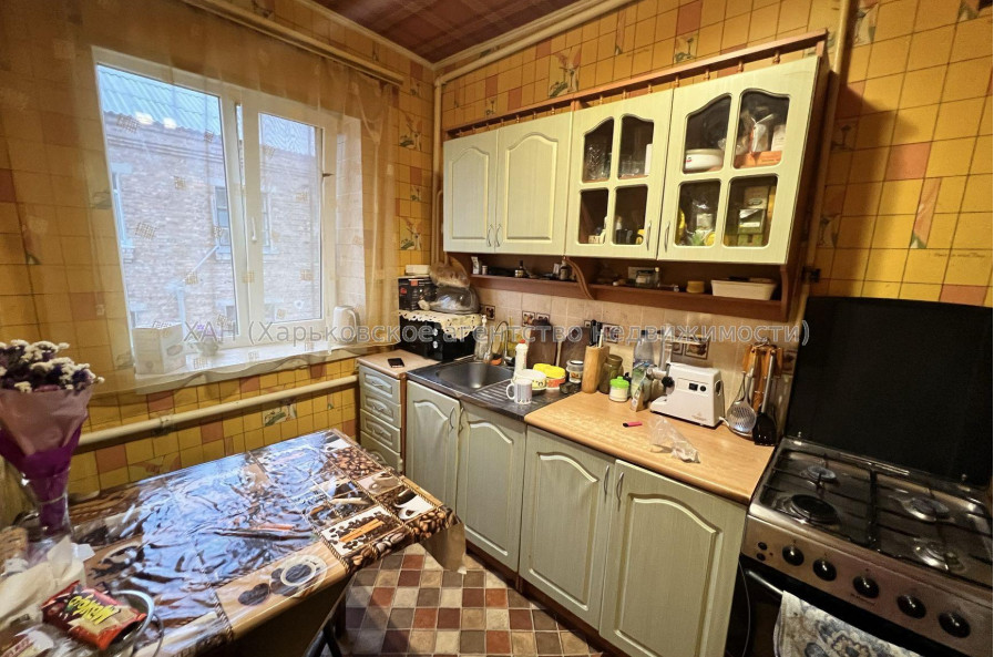 Продам квартиру, Железнодорожная ул. , 2  ком., 49.70 м², капитальный ремонт 