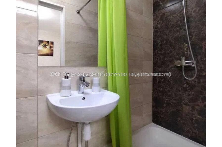 Продам квартиру, Шевченковский пер. , 1  ком., 16 м², капитальный ремонт 