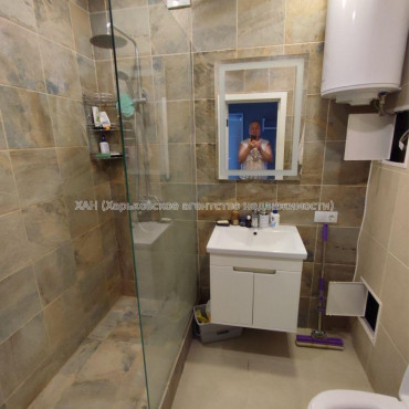 Продам квартиру, Победы просп. , 1  ком., 47.30 м², евроремонт 