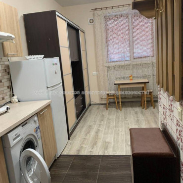 Продам квартиру, Сергея Тимошенко ул. , 1  ком., 19 м², евроремонт 