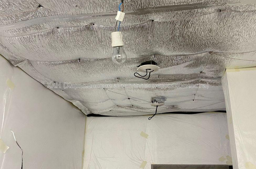 Продам квартиру, Домостроительная ул. , 3 кім., 81 м², авторский дизайн 