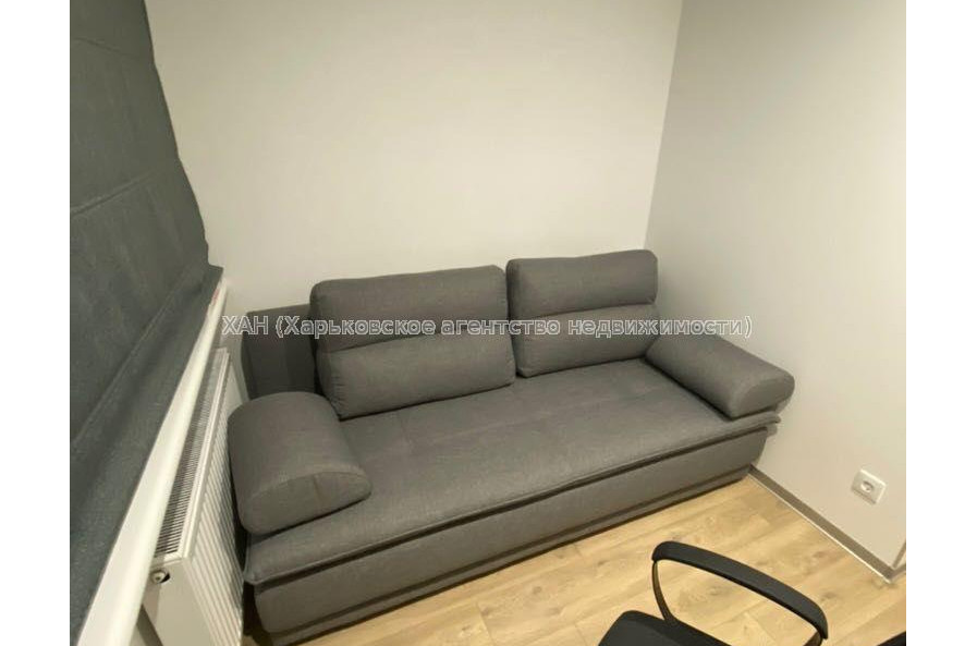 Продам квартиру, Домостроительная ул. , 3 кім., 81 м², авторский дизайн 