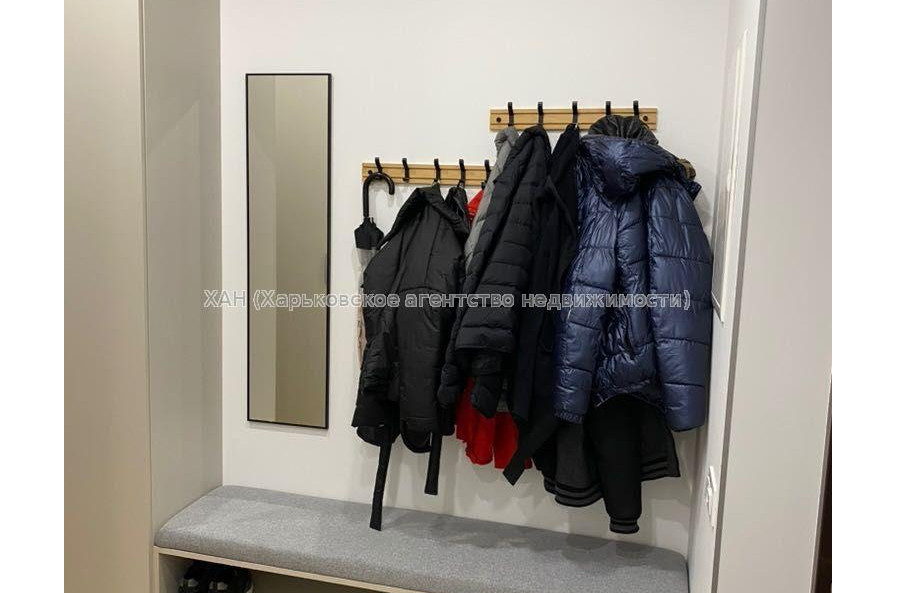 Продам квартиру, Домостроительная ул. , 3 кім., 81 м², авторский дизайн 