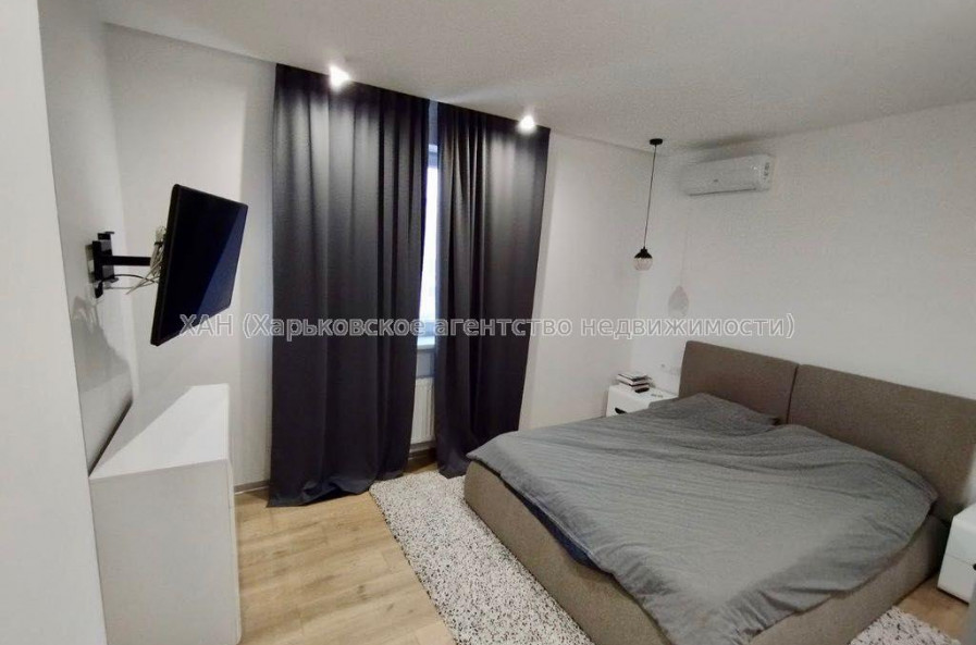 Продам квартиру, Домостроительная ул. , 3 кім., 81 м², авторский дизайн 