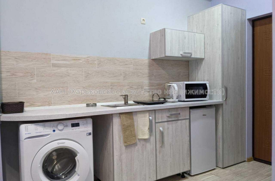 Продам квартиру, Белобровский пер. , 1  ком., 13 м², капитальный ремонт 