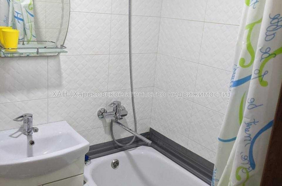 Продам квартиру, Белобровский пер. , 1  ком., 13 м², капитальный ремонт 