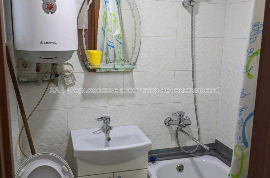 Продам квартиру, Белобровский пер. , 1  ком., 13 м², капитальный ремонт 