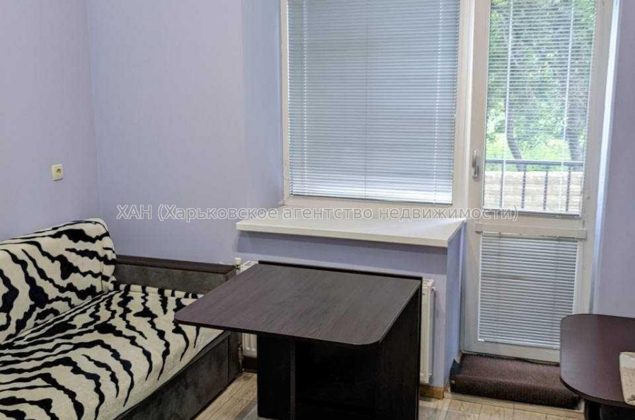 Продам квартиру, Белобровский пер. , 1  ком., 13 м², капитальный ремонт 