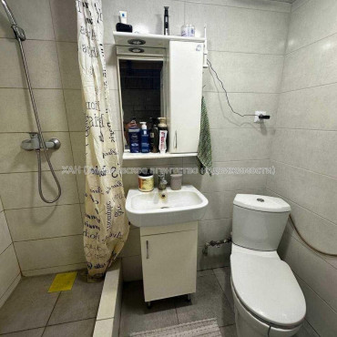 Продам квартиру, Лозовская ул. , 1 кім., 23 м², капитальный ремонт 