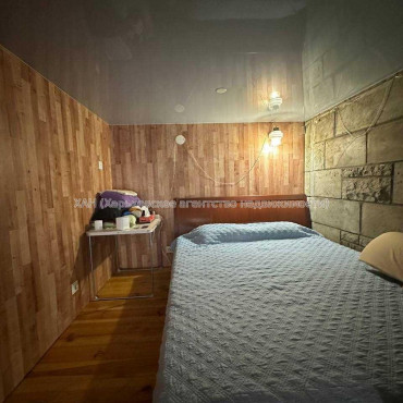 Продам квартиру, Лозовская ул. , 1 кім., 23 м², капитальный ремонт 