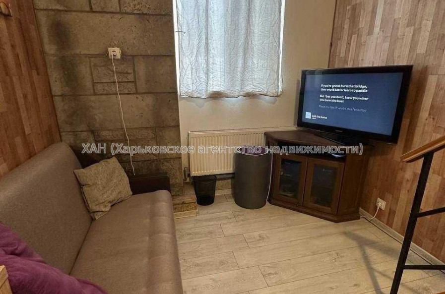 Продам квартиру, Лозовская ул. , 1 кім., 23 м², капитальный ремонт 