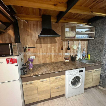 Продам квартиру, Лозовская ул. , 1 кім., 23 м², капитальный ремонт 