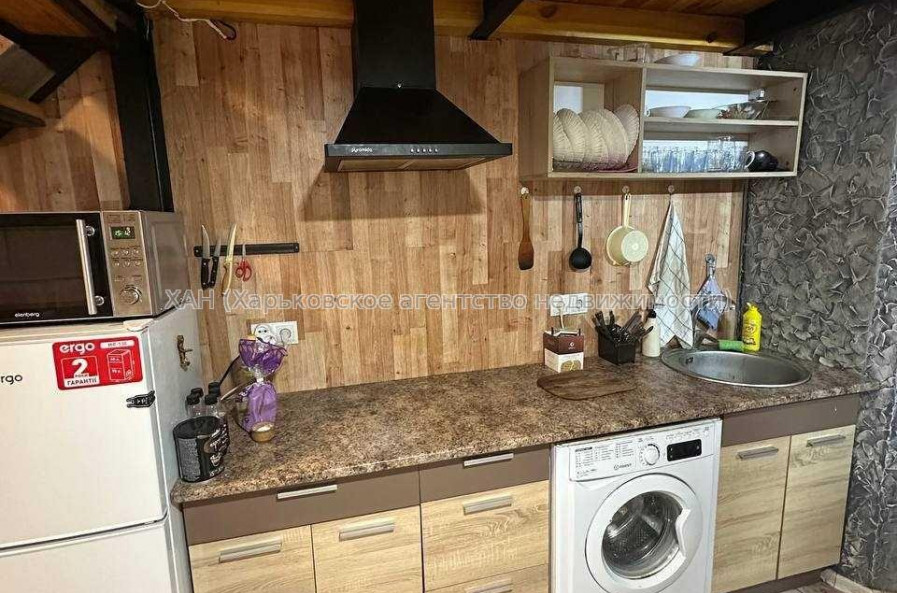 Продам квартиру, Лозовская ул. , 1 кім., 23 м², капитальный ремонт 