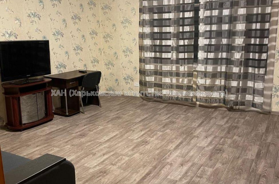 Продам квартиру, Алчевских ул. , 2  ком., 55.60 м², косметический ремонт 