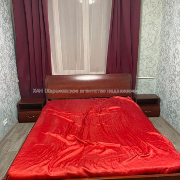 Продам квартиру, Алчевских ул. , 2  ком., 55.60 м², косметический ремонт 