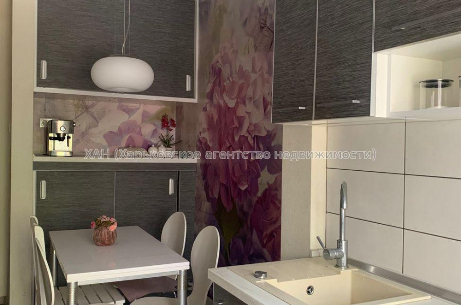 Продам квартиру, Библика ул. , 3  ком., 77 м², евроремонт 