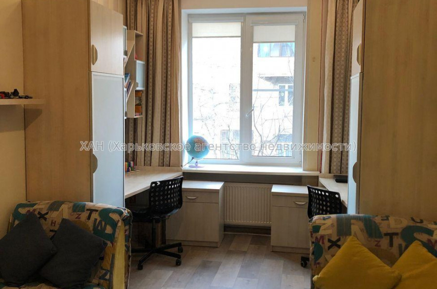 Продам квартиру, Библика ул. , 3 кім., 77 м², евроремонт 
