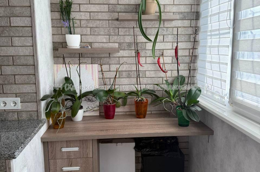 Продам квартиру, Ньютона ул. , 2 кім., 59 м², авторский дизайн 