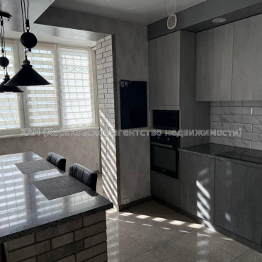 Продам квартиру, Ньютона ул. , 2 кім., 59 м², авторский дизайн 