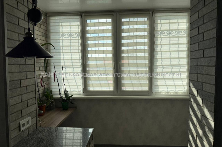 Продам квартиру, Ньютона ул. , 2 кім., 59 м², авторский дизайн 