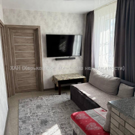 Продам квартиру, Ньютона ул. , 2 кім., 59 м², авторский дизайн